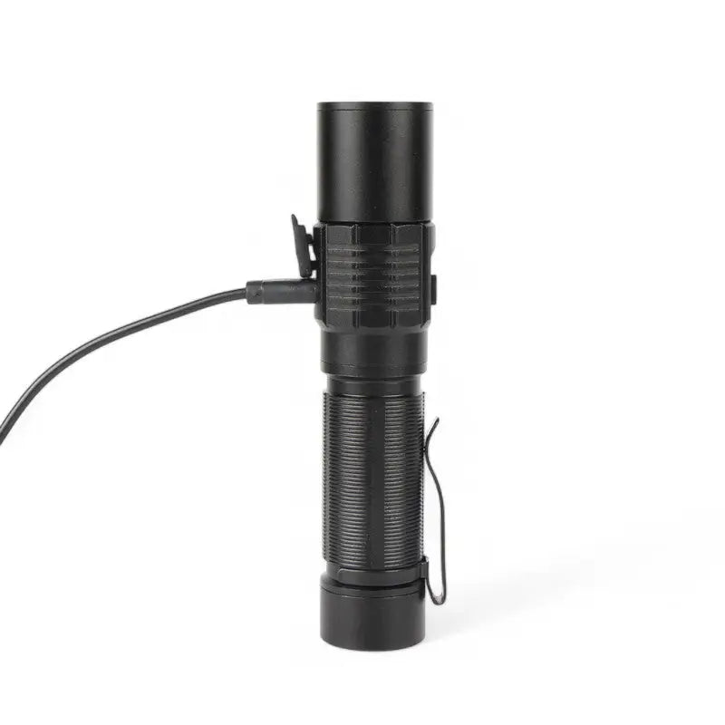 Lampe torche etanche puissante