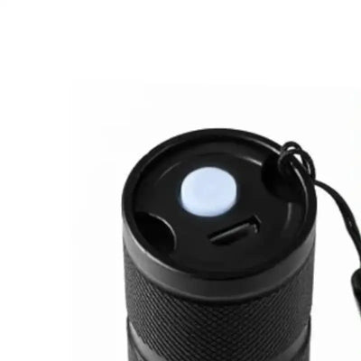 Lampe torche militaire tactique