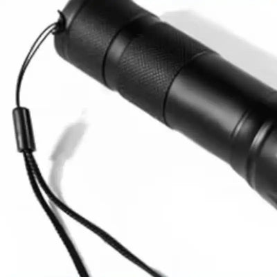 Lampe torche militaire tactique