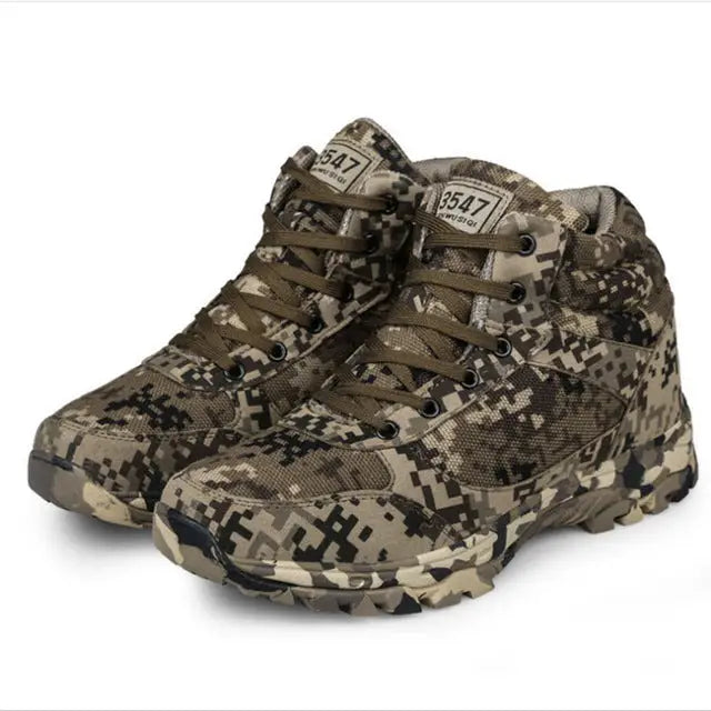 Camouflage combat boots